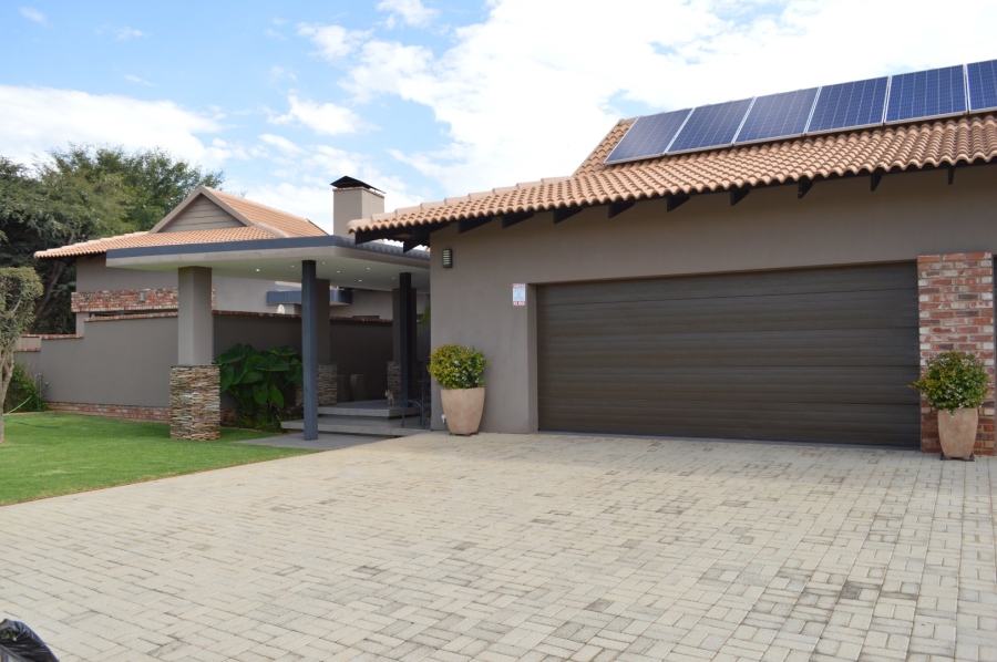 3 Bedroom Property for Sale in Wilkoppies North West